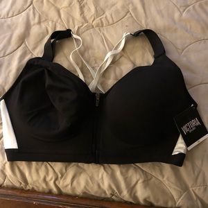 Victoria Secret Sports Bra NWT